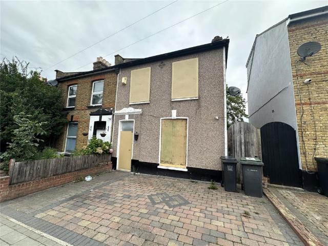 House for sale in London Borough of Lewisham, Greater London