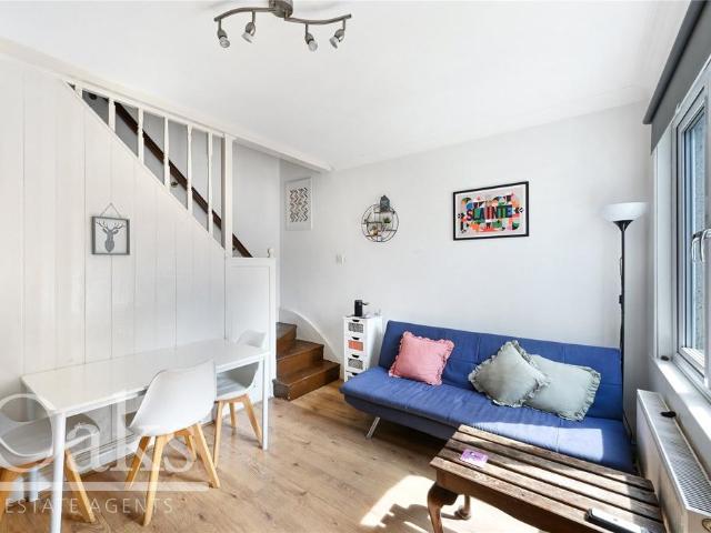 House for sale in London Borough of Croydon, Norbury