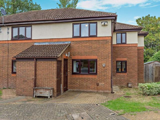 House for sale in Fullers Slade, Milton Keynes