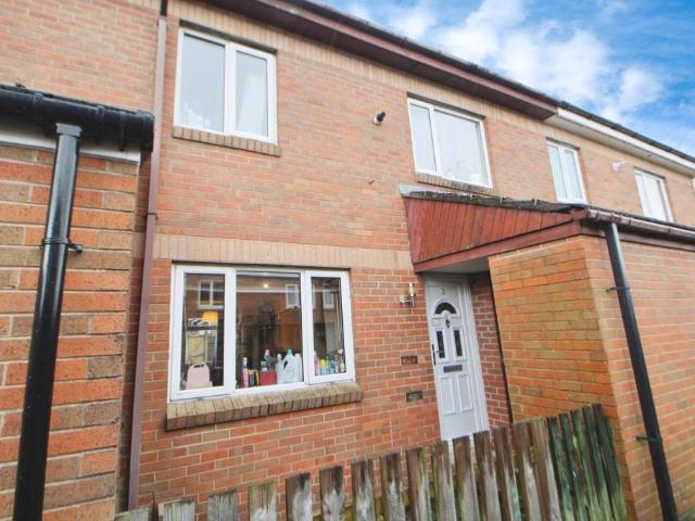 House for sale in Gamesley, High Peak