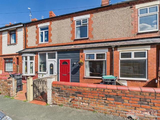 House for sale in Rhostyllen, Wales