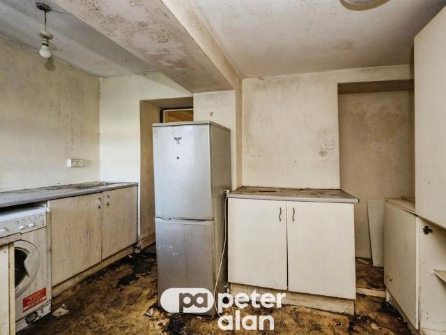 House for sale in Cimla, Neath