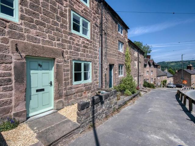 House for sale in Froggatt, East Midlands