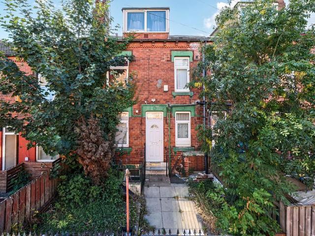 House for sale in Harehills, West Yorkshire