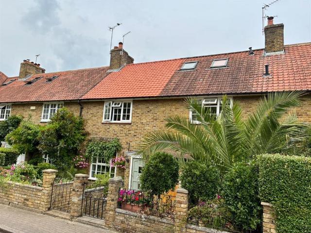 House for sale in Roehampton, Greater London