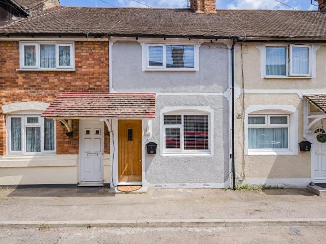 House for sale in Ebbsfleet, Monks Orchard
