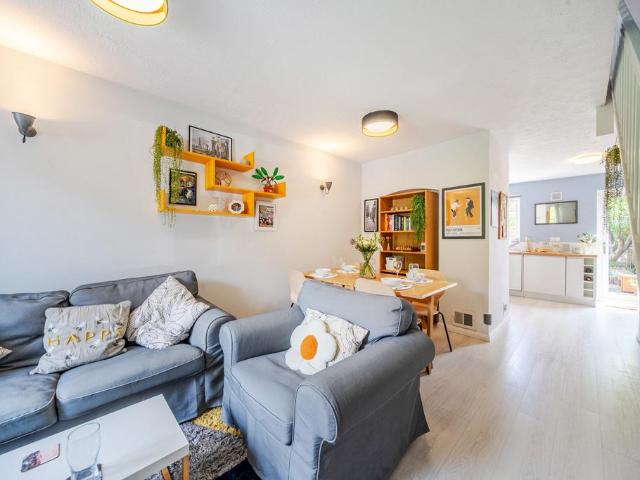 House for sale in Old Kent Road, Greater London