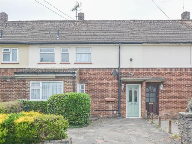 House for sale in Pilgrims' Hatch, Navestock Side