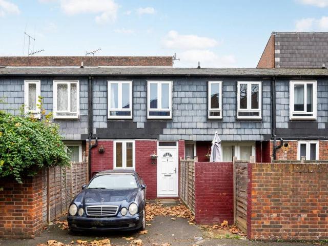 House for sale in Walworth, Greater London