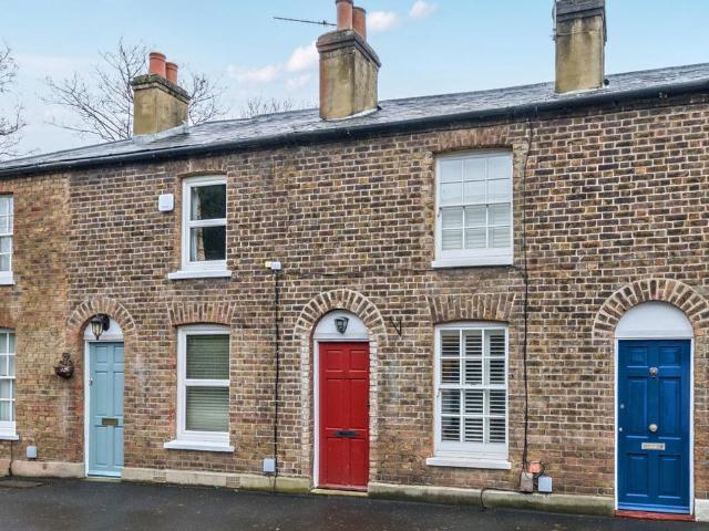 House for sale in London Borough of Merton, Merton Park