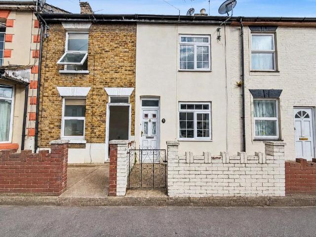 House for sale in Brompton, Gillingham