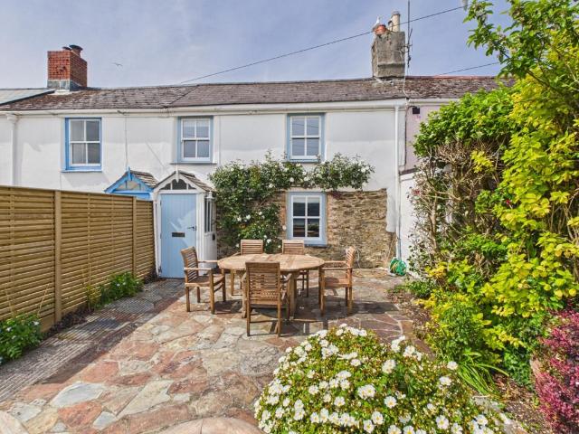 House for sale in St Mawes, Cornwall
