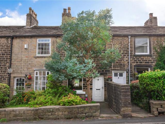 House for sale in Saddleworth, Pendock