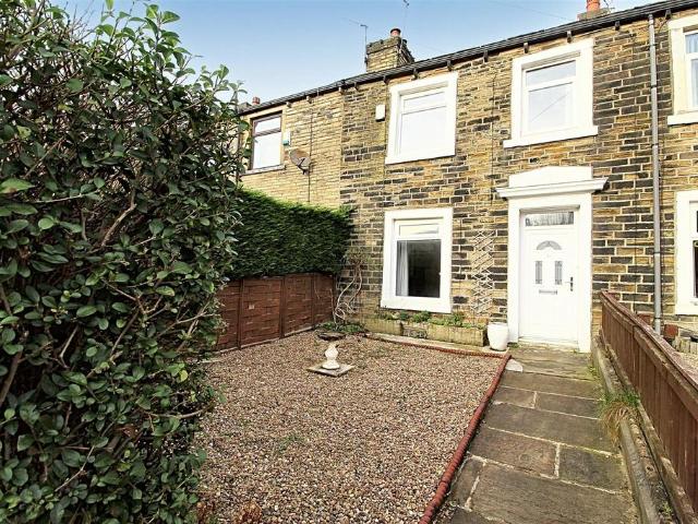 House for sale in Waterloo, Almondbury