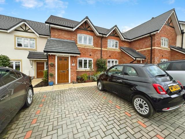 House for sale in Handforth