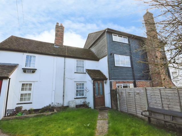 House for sale in Chipping Hill, Essex