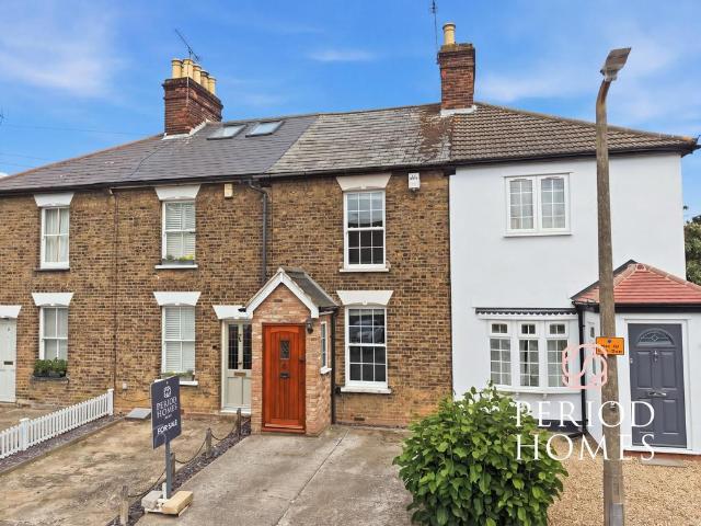 House for sale in Navestock Side, Essex
