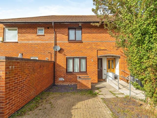 House for sale in Fenny Stratford, Milton Keynes