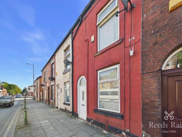 House for sale in Newtonmoor, Tameside