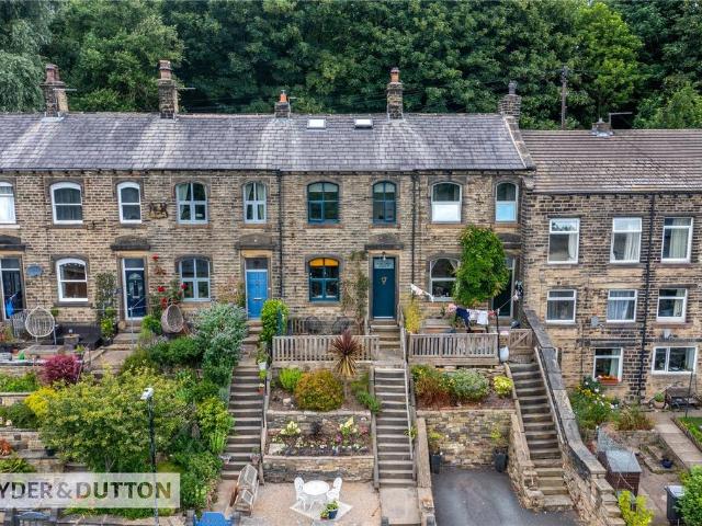 House for sale in Wellhouse, Golcar