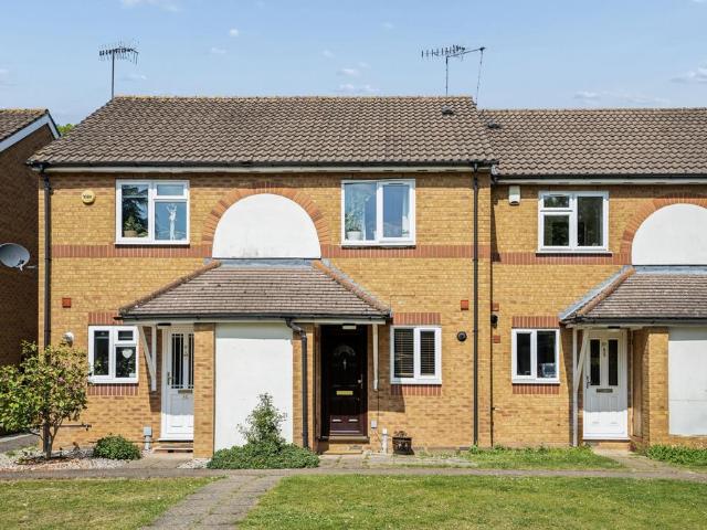 House for sale in Connaught Park, Bushey