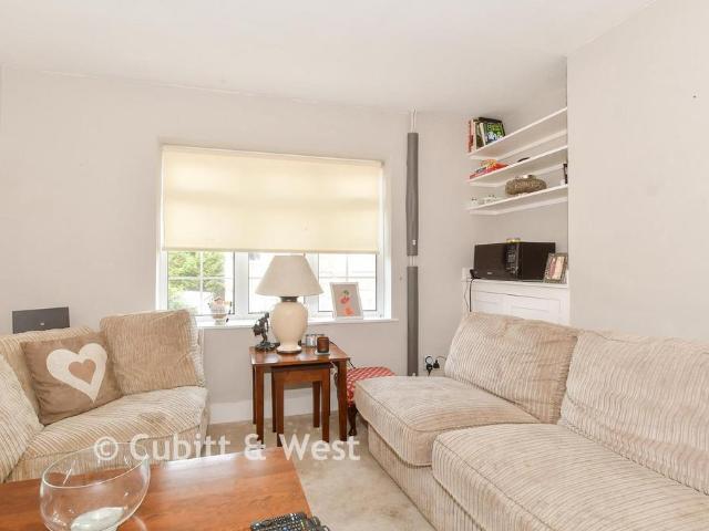 House for sale in Sunnyside, Mid Sussex