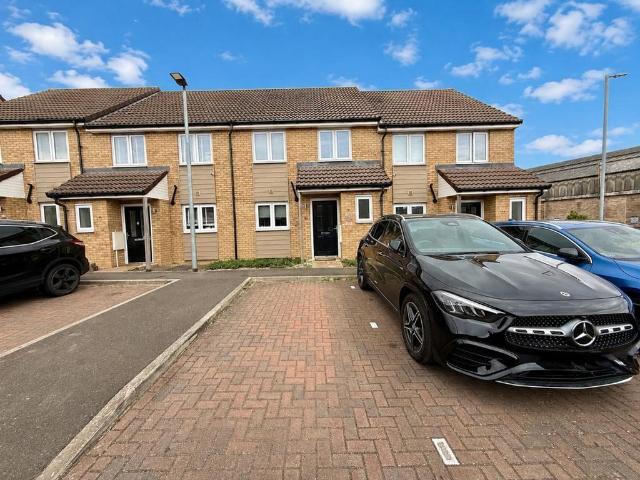 House for sale in Spring Park, Luton