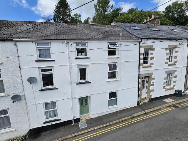 House for sale in Weir Quay, Devon