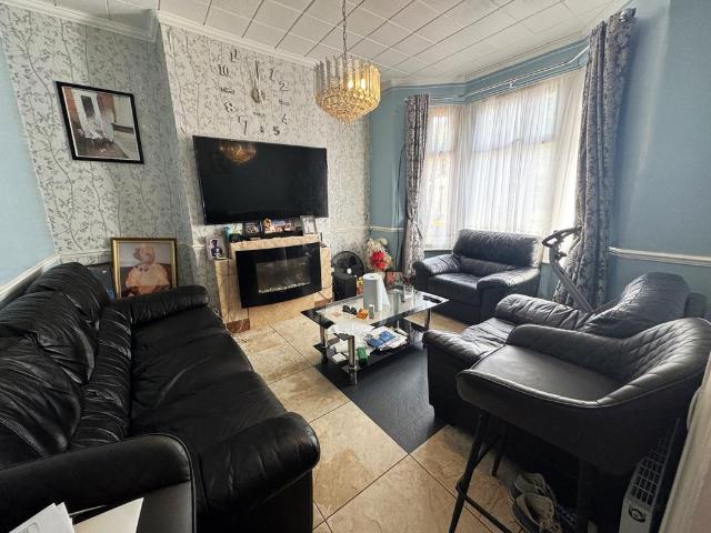 House for sale in Beckton, Greater London