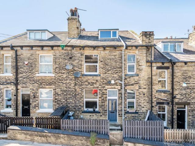 House for sale in Farsley, West Yorkshire
