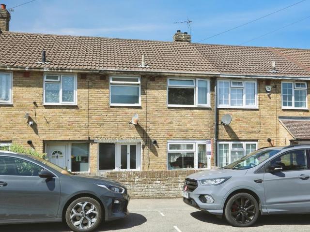 House for sale in Chatham