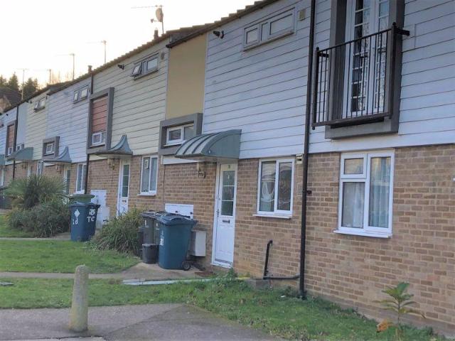 House for sale in Little Stanmore, Greater London