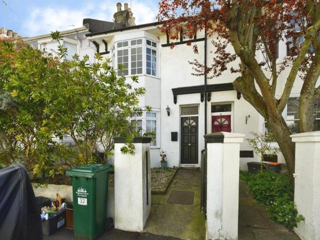 House for sale in Round Hill, Brighton & Hove