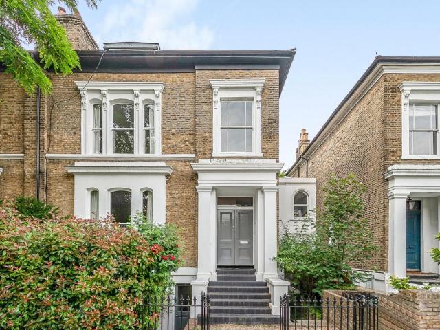 House for sale in Archway, Greater London