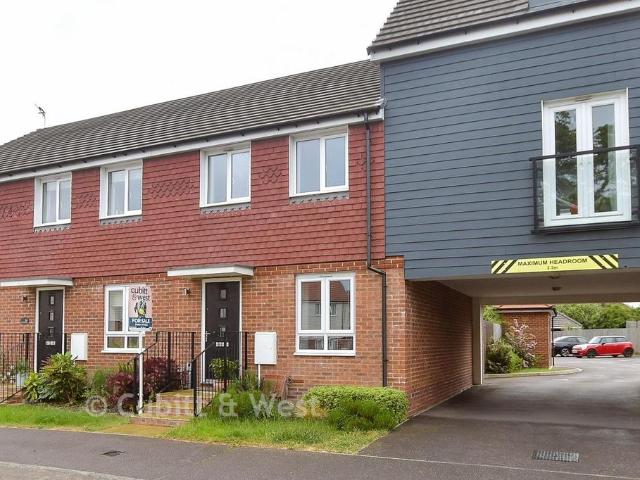 House for sale in Perryfields, West Sussex