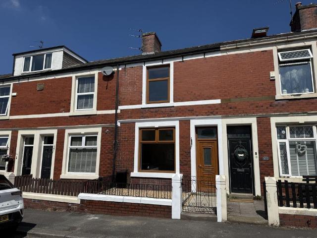 House for sale in Enfield, Backburn