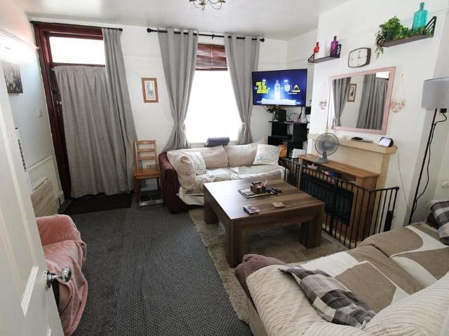 House for sale in Shaw Lands, South Yorkshire