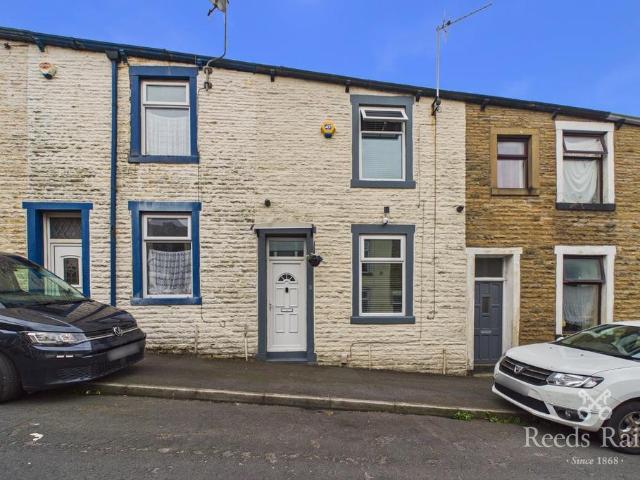 House for sale in Wheatley Lane, Higherford