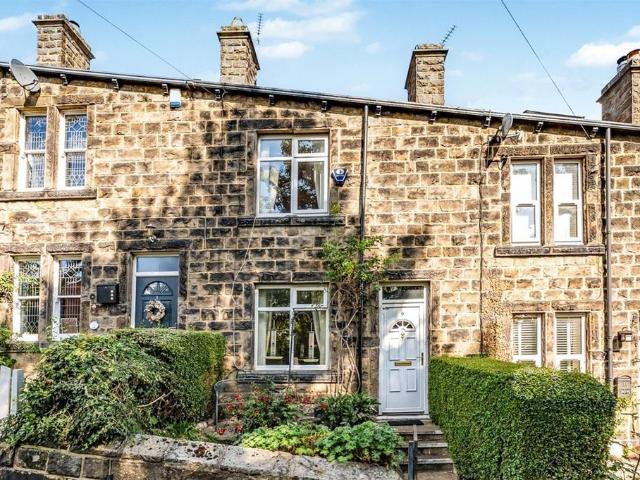 House for sale in Farsley, West Yorkshire