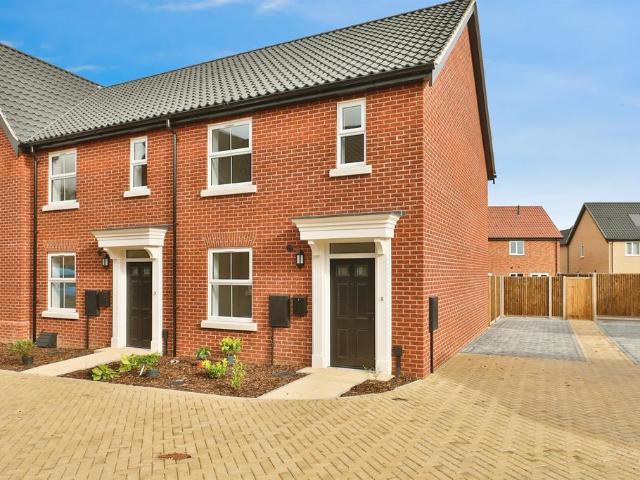 House for sale in New Rackheath, Crostwick