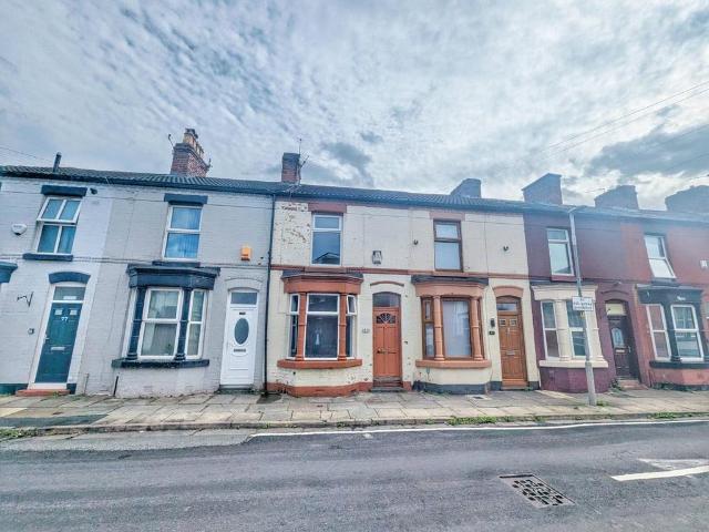House for sale in Calderstones