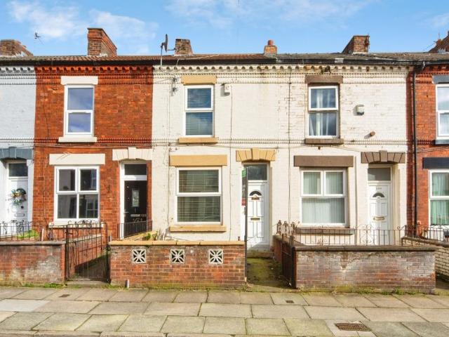 House for sale in Calderstones