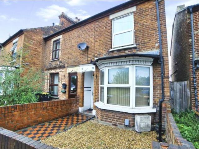 House for sale in Queens Park, Bedford