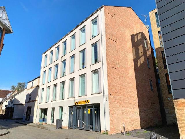 House for sale in New Boultham, Brayford