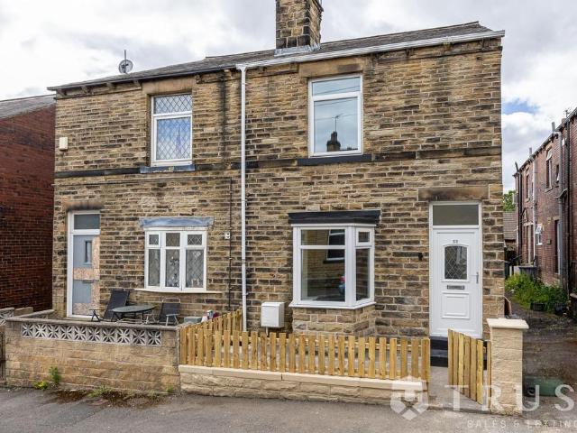 House for sale in Batley, West Yorkshire