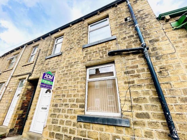 House for sale in Milnsbridge, West Yorkshire