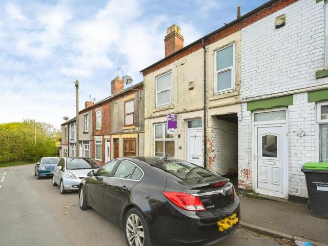 House for sale in Huthwaite, East Midlands