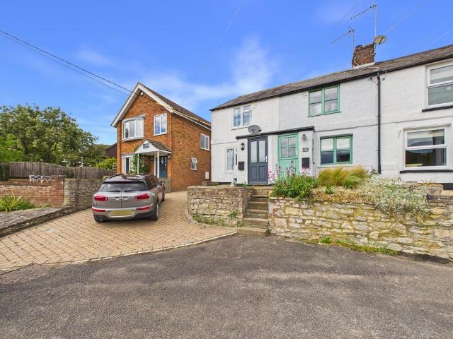 House for sale in Dinton, Buckinghamshire