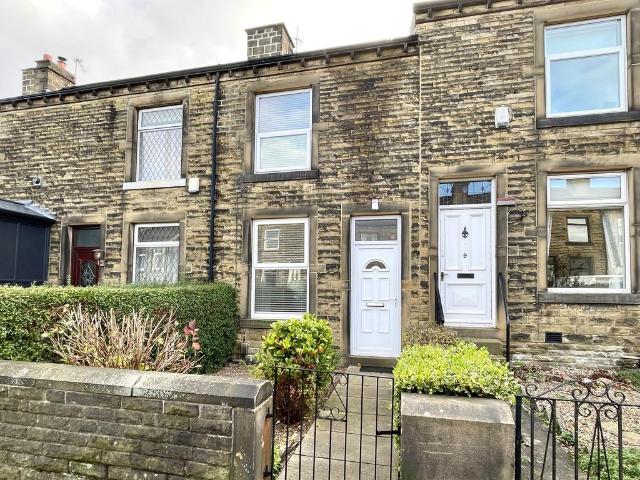 House for sale in Lindley, West Yorkshire