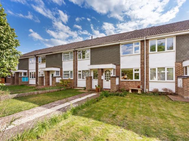 House for sale in Aston Clinton, Buckinghamshire